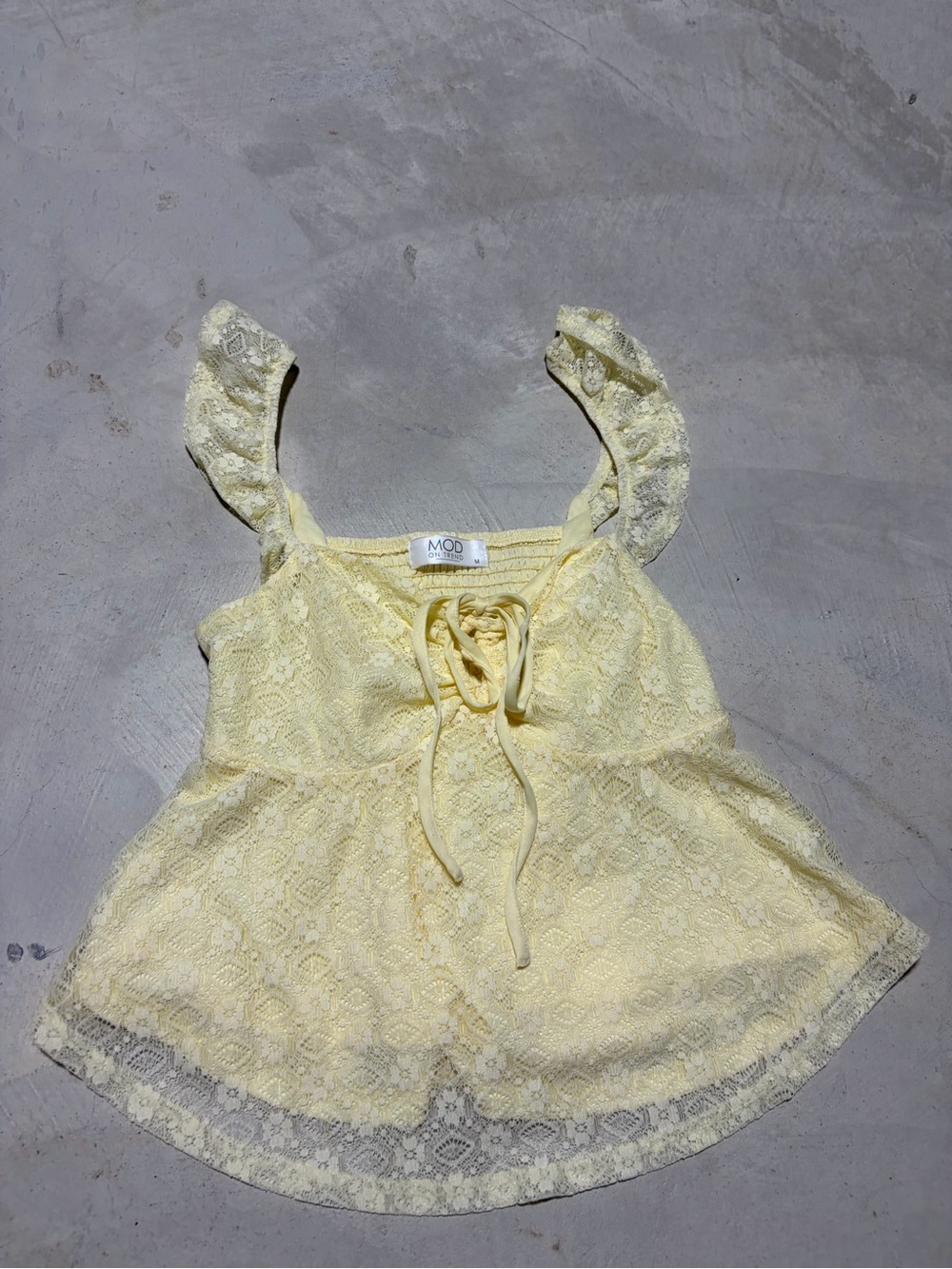 Mod on trend Yellow Lace Babydoll top medium